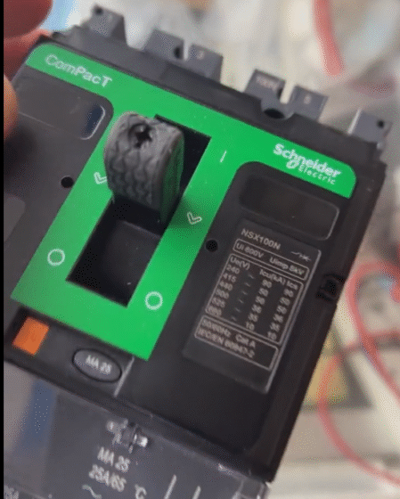 Schneider Electric ComPacT NSX160N