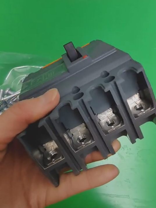 Schneider CVS100BS-80A