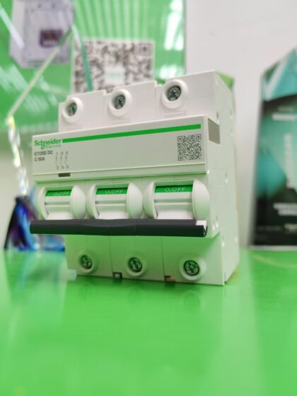 Schneider IC65N-3P-D13A Circuit Breaker