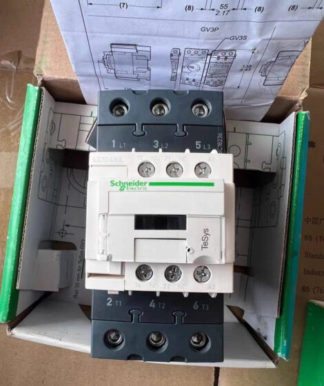 Schneider Electric LC1DT40 AC Contactor