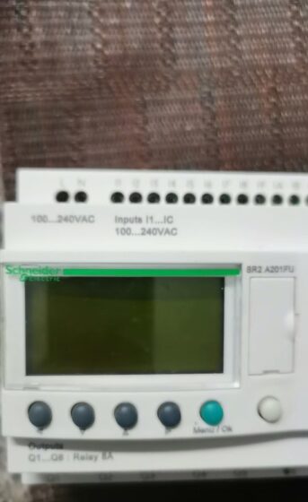 Schneider SR2A201FU Compact Smart Relay