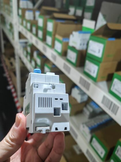 Schneider A9DA2616 (Acti9 iDD40T 1P+N C16 30mA AC) Residual Current Operated Circuit Breaker