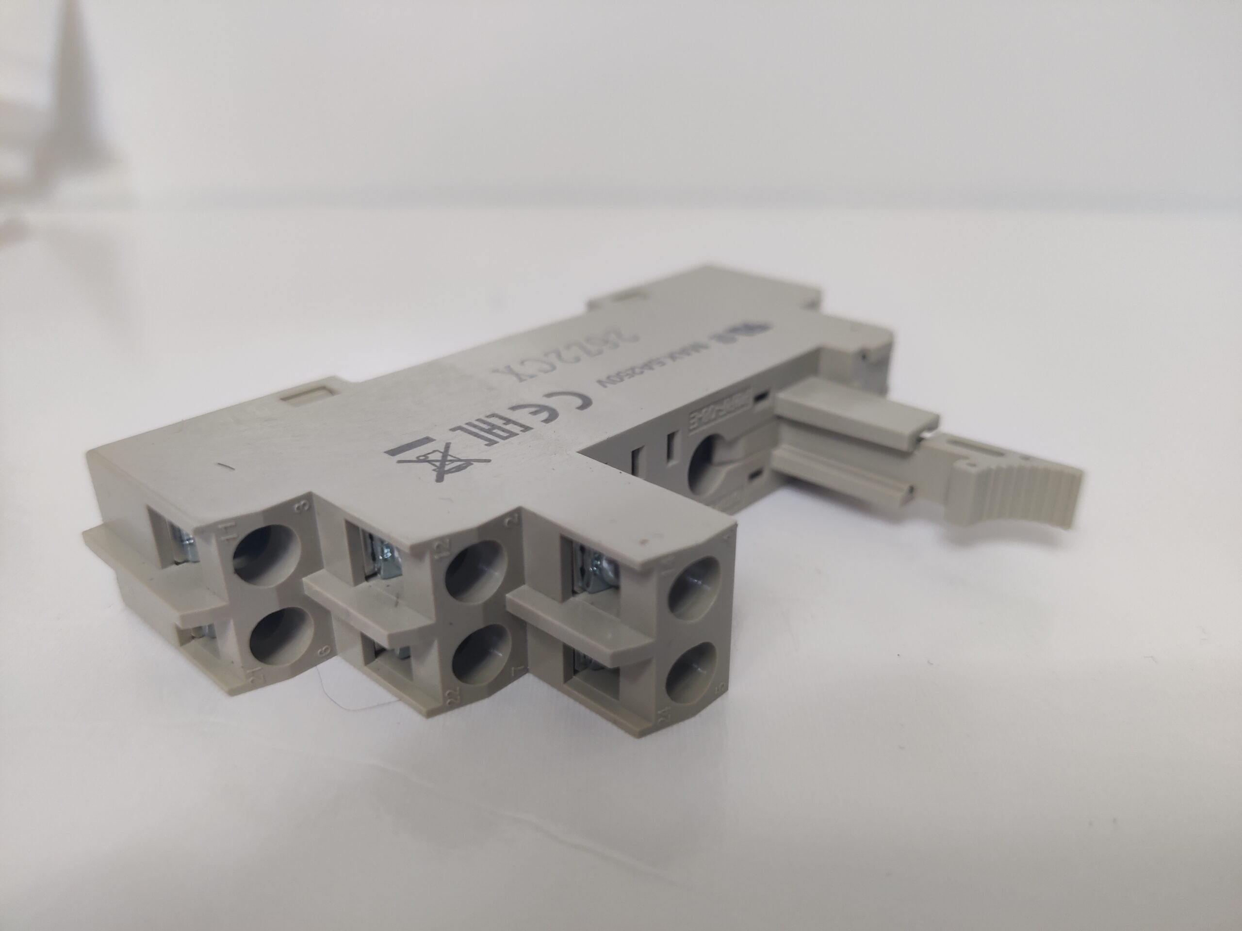 P2RF-08-S Relay Socket by OMRON