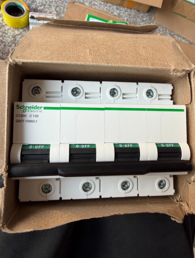 Schneider Electric A9N19827