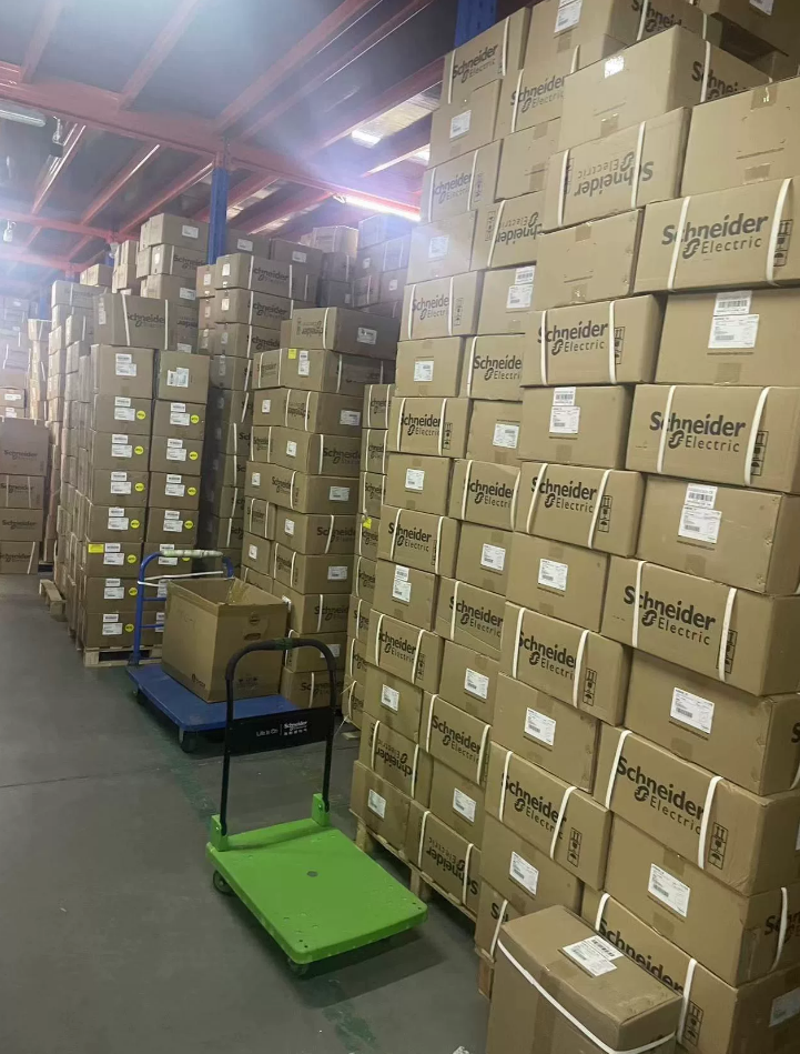 Schneider A3T426 Socket