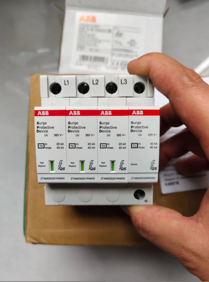 ABB OVR T2 3N 40-385 P QS Surge Protection Device