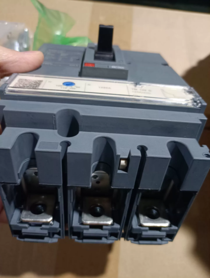 Schneider MCCB CVS160F-3P-125A