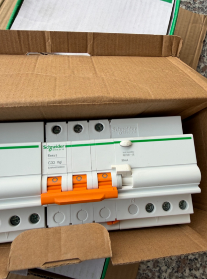 Schneider Electric EA9RN3C3230CA