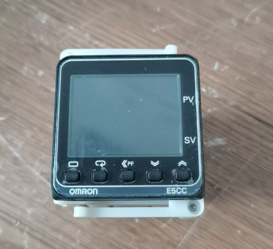 E5CC-QX2DSM-800 OMRON Temperature Controller
