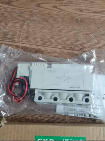 4GD210-06-C-3-CKD Solenoid Valve