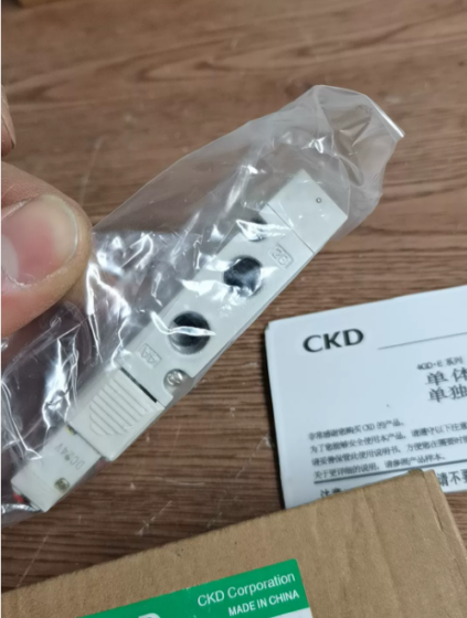 4GD210-06-C-3-CKD Solenoid Valve