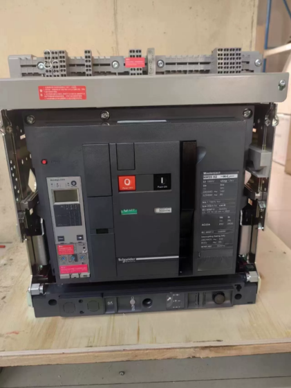 Schneider Air Circuit Breaker NW32H1F2-3200A