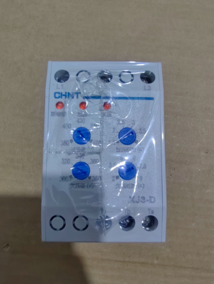 XJ3-D is a multi-functional three-phase power protection device widely used in AC 380V power systems. It provides four-fold protection for three-phase asynchronous motors and circuits against phase failure, phase reversal, overvoltage, and undervoltage, preventing equipment damage and safety accidents caused by abnormal power supply