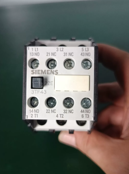 Siemens 3TF4322-0XM AC Contactor