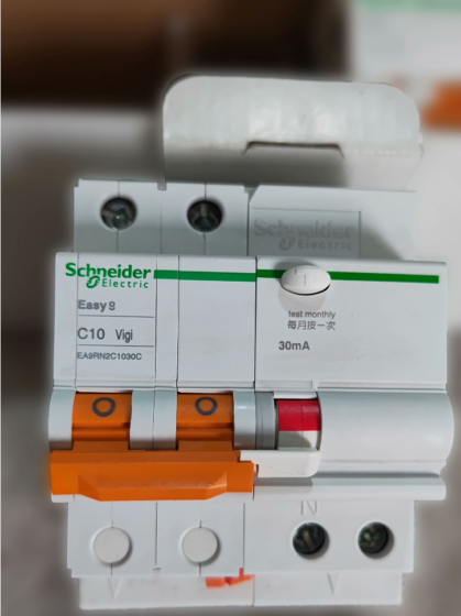 Schneider Electric EA9RN2C1030C Residual Current Operated Circuit Breaker