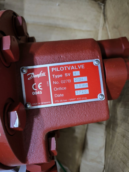 At a glance: Danfoss SV4 series direct-acting low-side liquid level regulating valve, model 027B2024, designed for precise liquid level control in refrigeration and air-conditioning systems. Kv = 0.23 m³/h, maximum working pressure 28 bar,