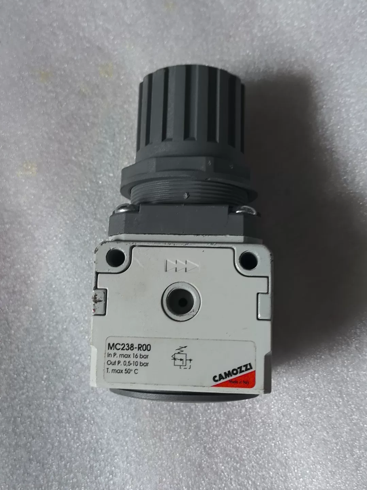 Camozzi MC238-R00 Relieving Type Pressure Regulator