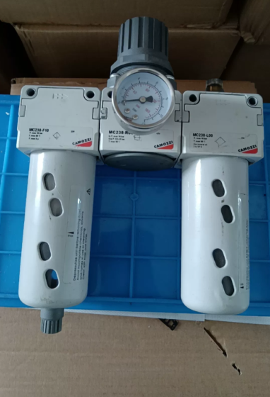 The MC238-R00 is a 3/8 inch BSPP relieving type pressure regulator from Camozzi MC Series. It features an adjustable pressure range of 0.5–10 bar, maximum working pressure of 0–16 bar, aluminum alloy construction, and modular design. It is suitable for stable air pressure control in pneumatic systems.