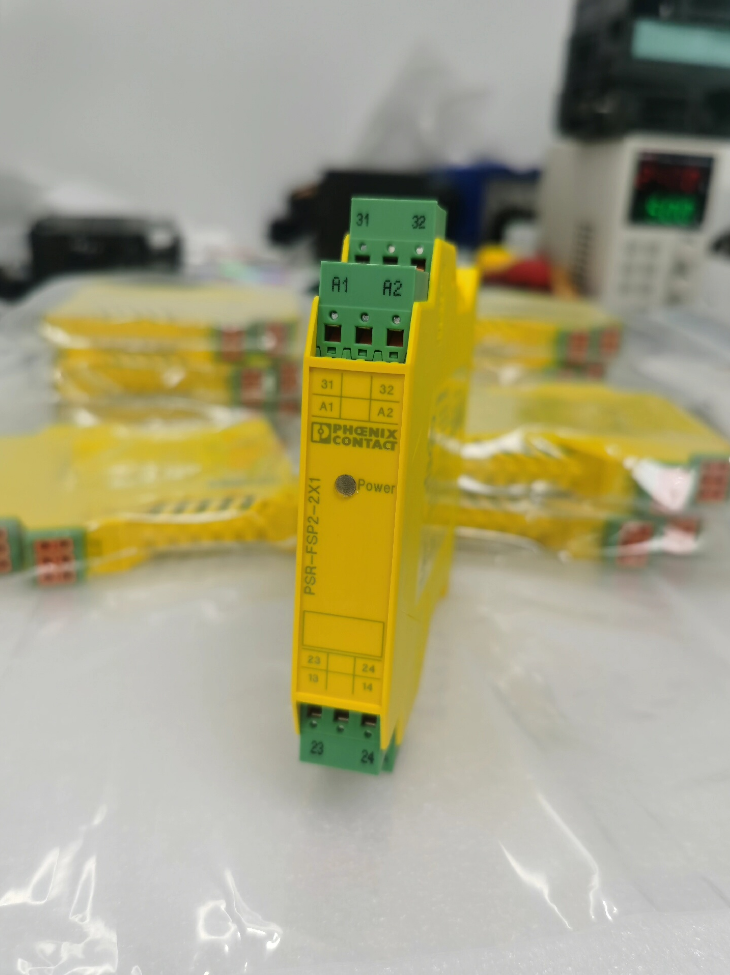 Phoenix Contact 2986588 Safety Relay