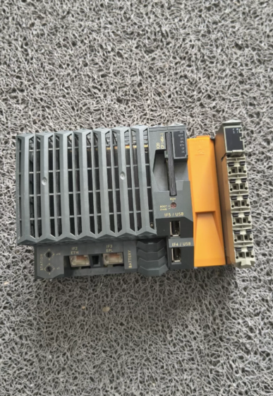 X20-CP-1484 is a compact CPU module of B&R X20 series. It adopts an Intel Celeron-compatible processor, equipped with 1 expansion slot, POWERLINK Real-Time Ethernet, Ethernet, RS232, USB and X2X Link communication interfaces. Featuring fanless design, it is suitable for industrial automation control scenarios of medium complexity.