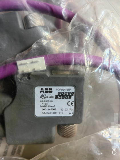 ABB PDP22‑FBP.100 | PROFIBUS DP Fieldbus Interface Module ABB FBP series PROFIBUS DP/V1 fieldbus interface plug-in is used to connect FBP devices such as intelligent motor controllers (UMC) to PROFIBUS DP network. It supports high-speed communication up to 12 Mbps with IP65 protection grade, suitable for harsh industrial environments.