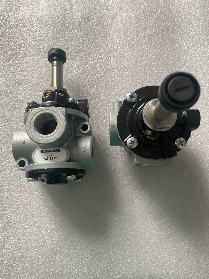 Univer AG-3232 Vacuum Poppet Valve