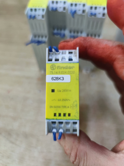 Finder 7S.14.9.024.0220 Forced Guided Contact Safety Relay Module
