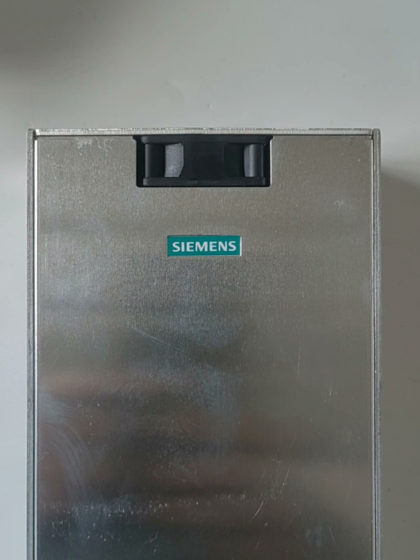 This is a flat-type switching power supply of Siemens SITOP PSU100D series, part number 6EP1334-1LD00. It is designed for 24V DC power supply in industrial automation control systems. This model has been discontinued, and the upgraded variant 6EP1334-1LD01 from the same SITOP PSU100D series is recommended as the replacement.