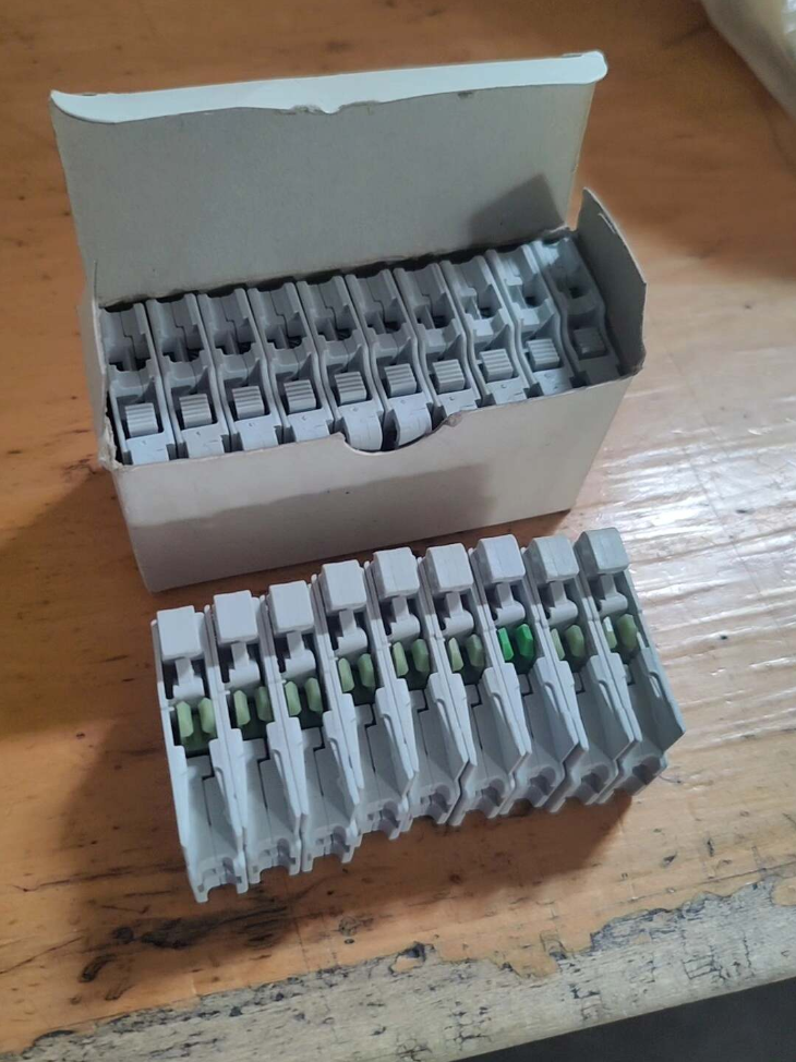  Siemens 3TX4001-2A Auxiliary Contact Block