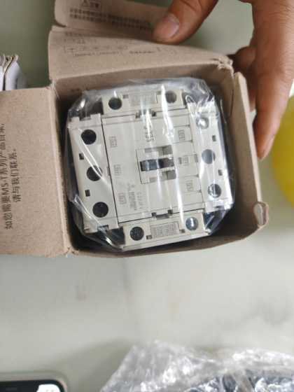 Mitsubishi S-T35 AC200V Magnetic Contactor Mitsubishi S-T35 AC200V Magnetic Contactor
