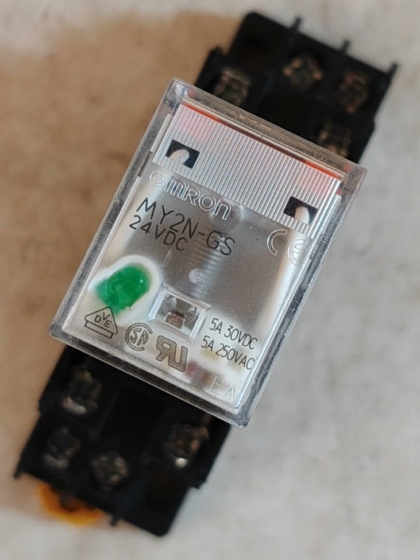 The OMRON MY2N-GS AC220V is a 2-pole double-throw (DPDT) plug-in miniature intermediate relay from OMRON MY-GS series. It serves as the official upgraded replacement for the classic legacy model MY2N-J.