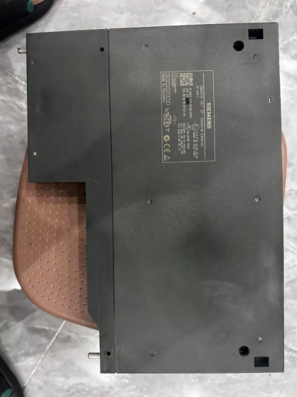 6GK7443-1EX30-0XE0 は CP です。 443-1 シーメンスの産業用イーサネット通信プロセッサ SIMATIC NET シリーズ. SIMATIC S7-400 および S7-400H 冗長 PLC システム用に特別に設計されています。. このモジュールはPLCに接続します The 6GK7443-1EX30-0XE0 is a CP 443-1 Industrial Ethernet Communications Processor of Siemens SIMATIC NET series. It is specially designed for SIMATIC S7-400 and S7-400H redundant PLC systems. This module connects PLC