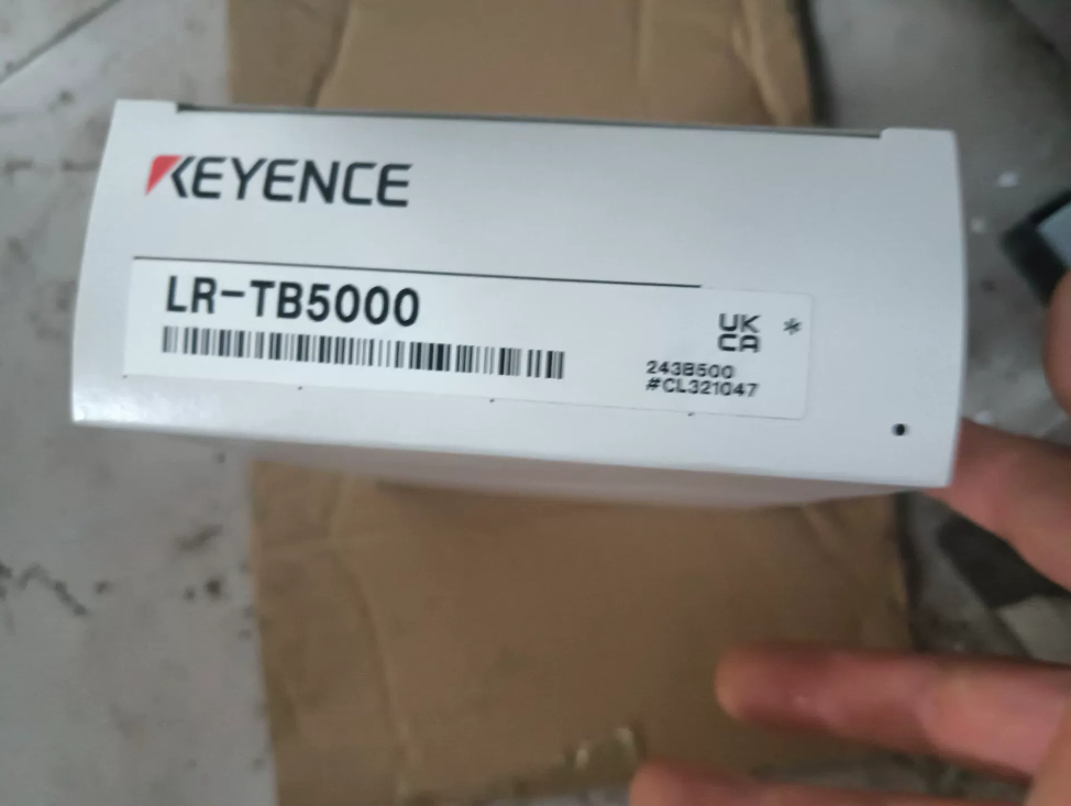 KEYENCE LR-TB5000 Laser Sensor