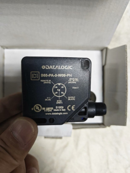 DATALOGIC S65-PA-5-W09-PH مستشعر علامة اللون DATALOGIC S65-PA-5-W09-PH Color Mark Sensor