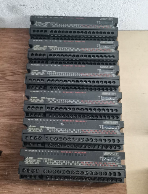 AJ65SBTB1-32DT MITSUBISHI CC-Link Remote Mixed I/O Module
