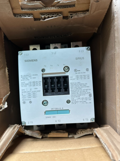 Siemens 3RT1064-6AP36 Contactor