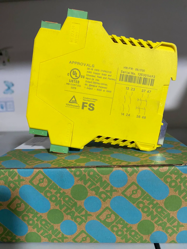 Phoenix Contact Safety Relay 2981813