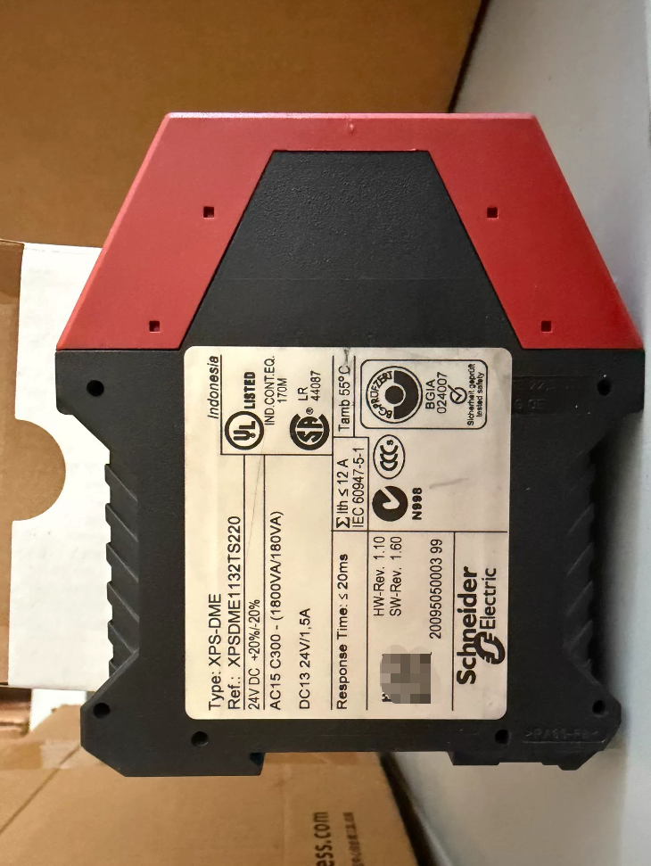 مرحل الأمان شنايدر XPSDME1132TS220
