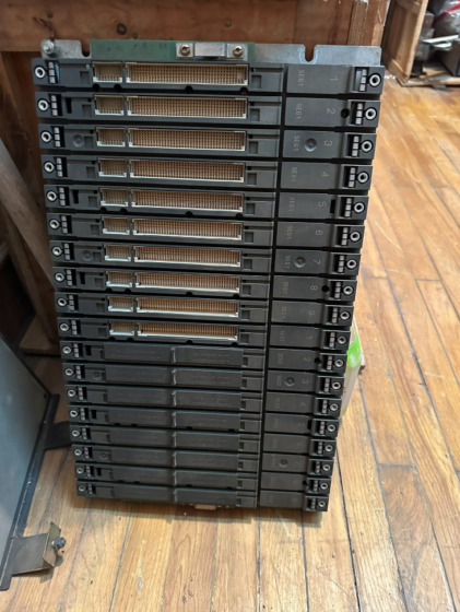 Siemens 6ES7400-2JA00-0AA0 Dual-section 9-slot Redundant Rack