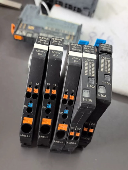 E-T-A EM12-T01-001 Power Distribution Bus Module