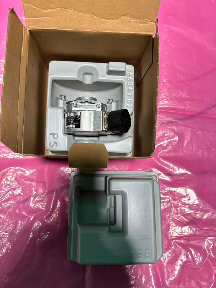 HEIDENHAIN ID 1065932-68 Encoder
