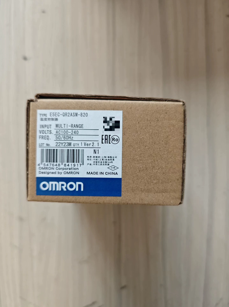 OMRON E5EC-QR2ASM-820 Controller