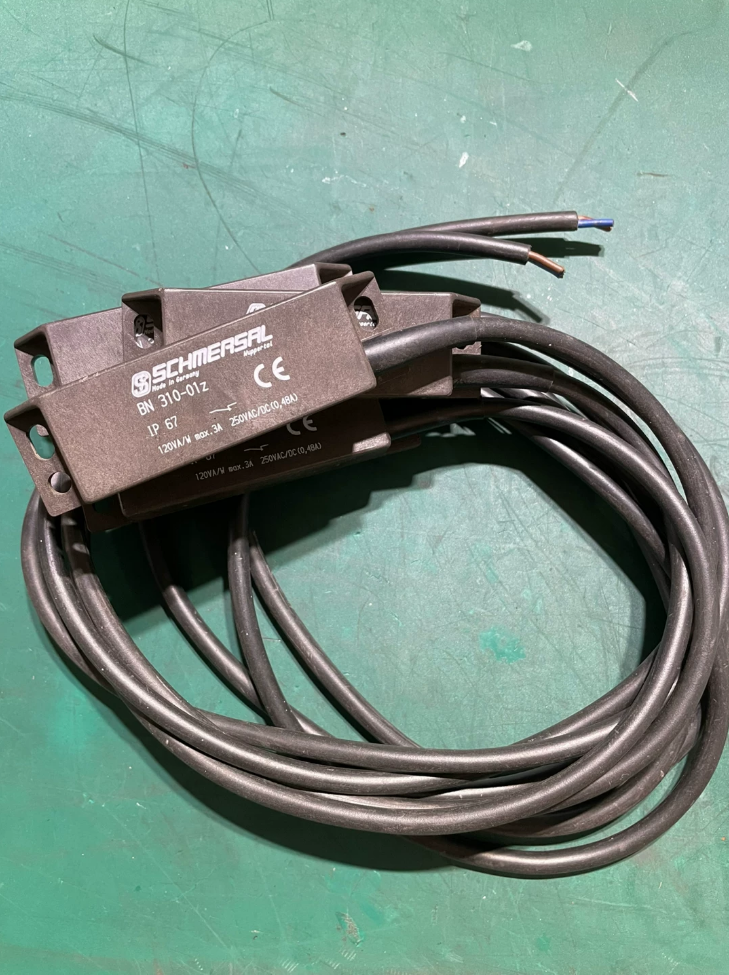 Schmersal BN310-01Z Magnetic Safety Switch