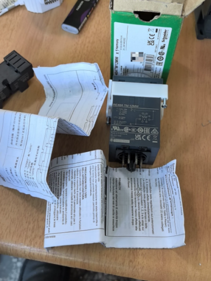 Schneider RE48ATM12MW Time Delay Relay