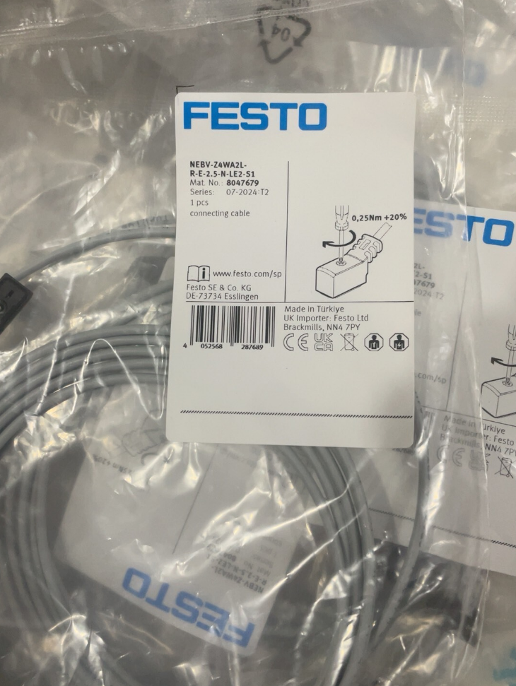 Festo NEBV-Z4WA2L-R-E-2.5-N-LE2-S1 Solenoid Valve Connecting Cable
