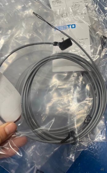 Festo NEBV‑Z4WA2L‑R‑E‑2.5‑N‑LE2‑S1 Solenoid Valve Connecting Cable