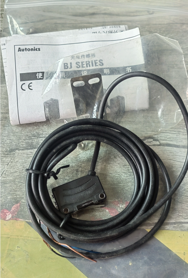 Autonics BJ1M-DDT-P Photoelectric Sensor