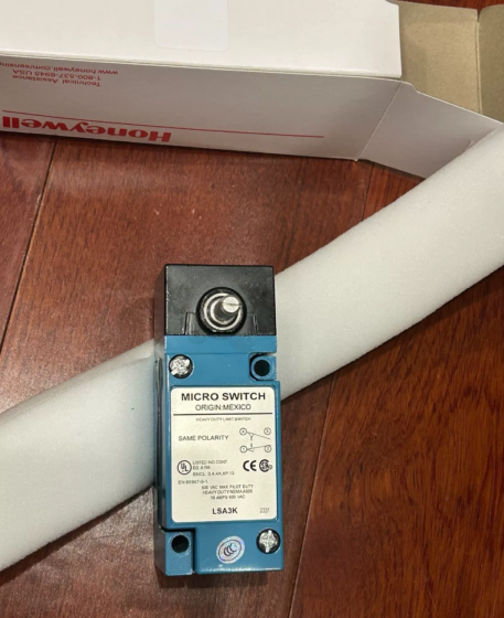 Honeywell MICRO‑SWITCH LSA3K Limit Switch Honeywell MICRO‑SWITCH LSA3K Limit Switch