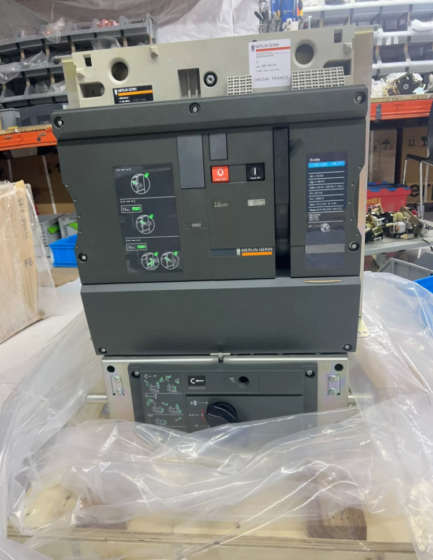 Schneider Evolis VCB 1250A Schneider Medium Voltage Vacuum Circuit Breaker
