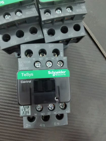 Schneider LC1D38BD 3-pole Contactor